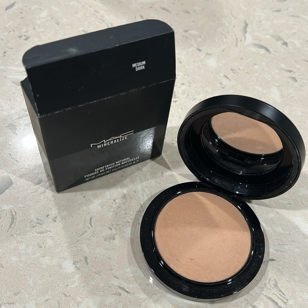 MAC
Mineralize Skinfinish Natural Face Powder